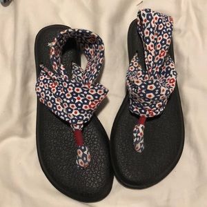 🇺🇸Red, White, and Blue SANUK SANDALS🇺🇸